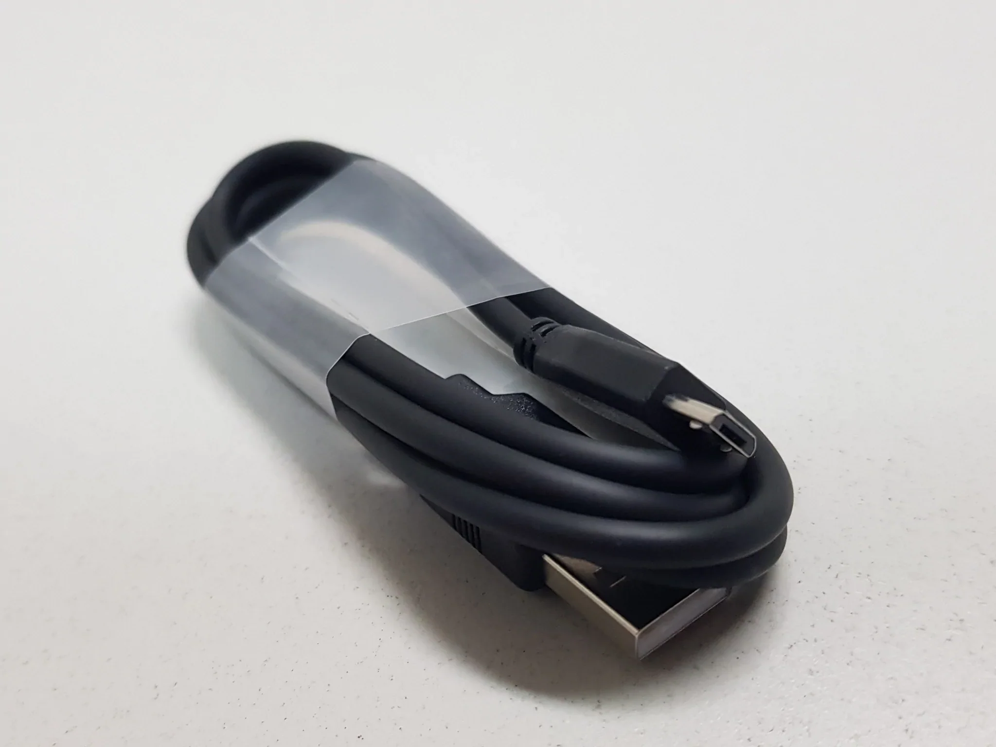 GPRB1000 Charger with micro USB Charging cord - Image 3